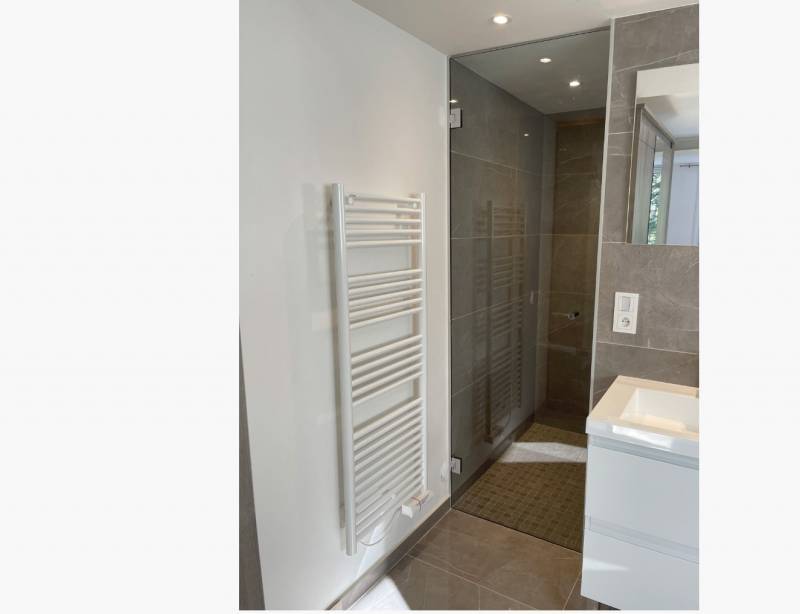 Porte de douche en verre à Cannes
