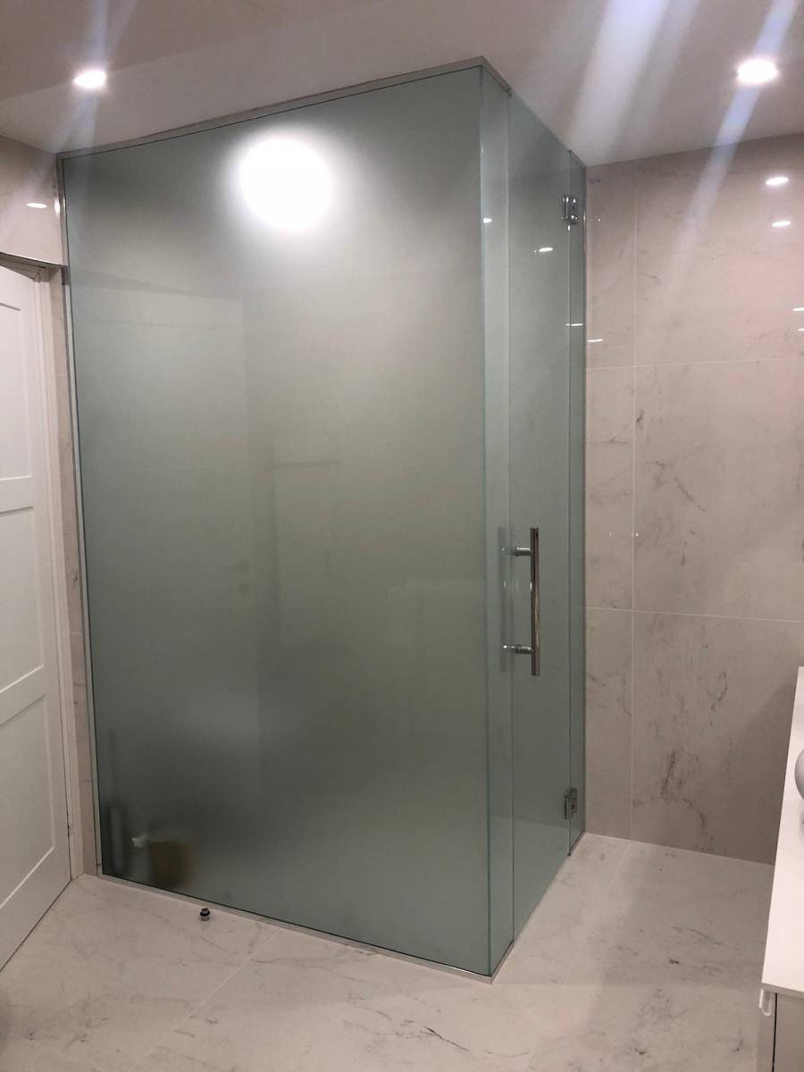 vitrage coin WC translucide à Cannes